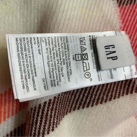 GAP Cozy Multicolor Stripe Fringe Scarf - Picture 8 of 9